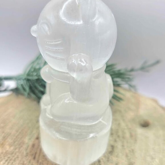 Premium Grade Nature Selenite Hand Carved 4" Fortune Cat Figure - Picture 6 of 10
